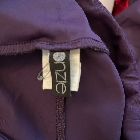 Purple with black mesh leggings - Picture 2 of 3